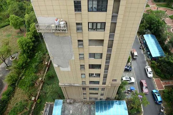 外墻真石漆附著力差導(dǎo)致脫落是哪里出了問題？